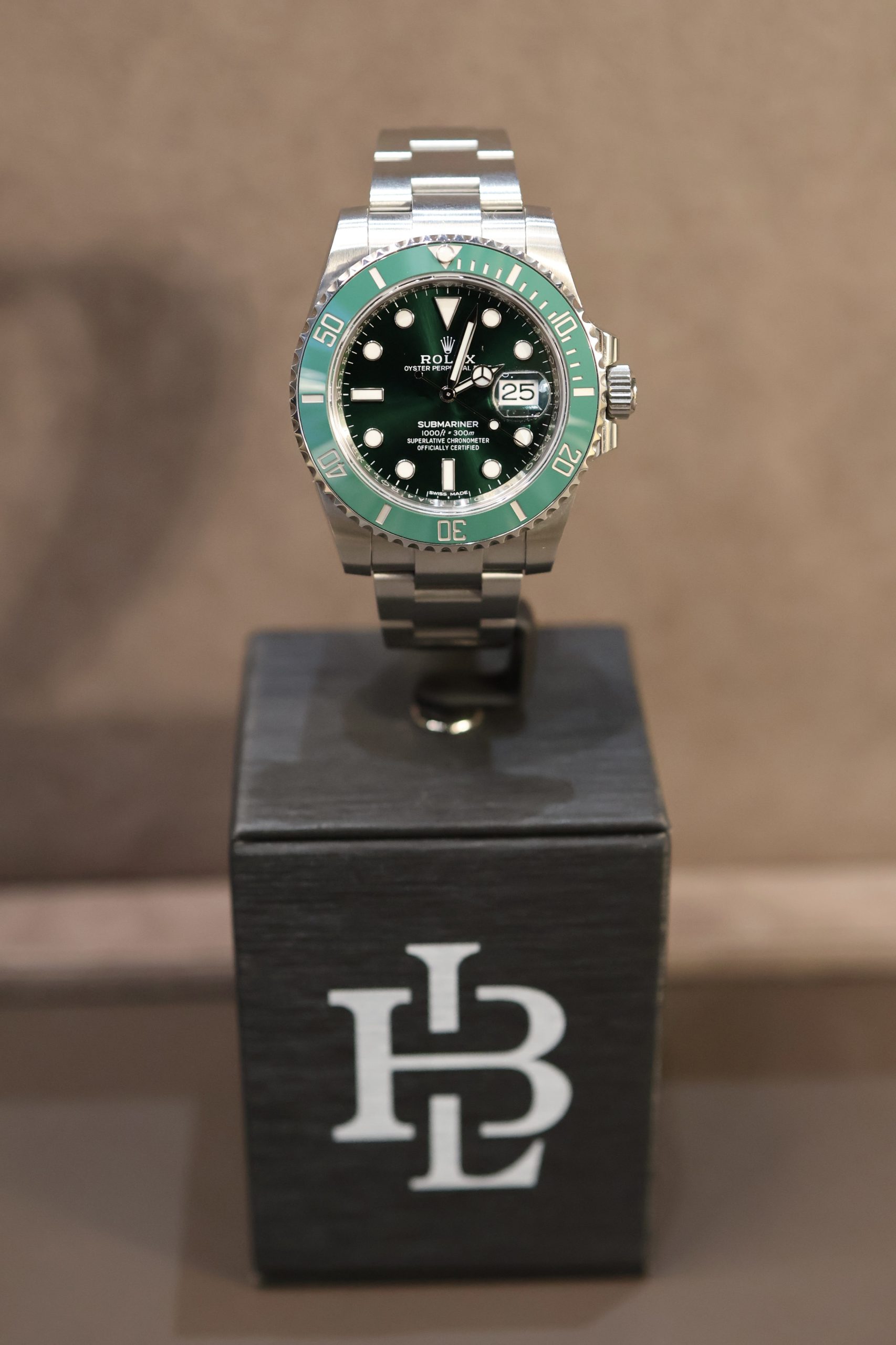 Rolex Submariner Date  Hulk 116610 LV
